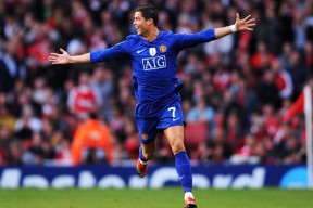 开云平台-浙江队战术压制鹜鹕，德罗赞防守端锁死对手，现代篮球的防守教科书